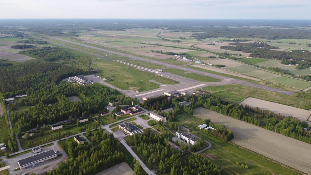 Lentohotelli Kauhava Buitenkant foto